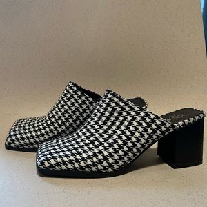 Square Toe Block Heeled Houndstooth Mules